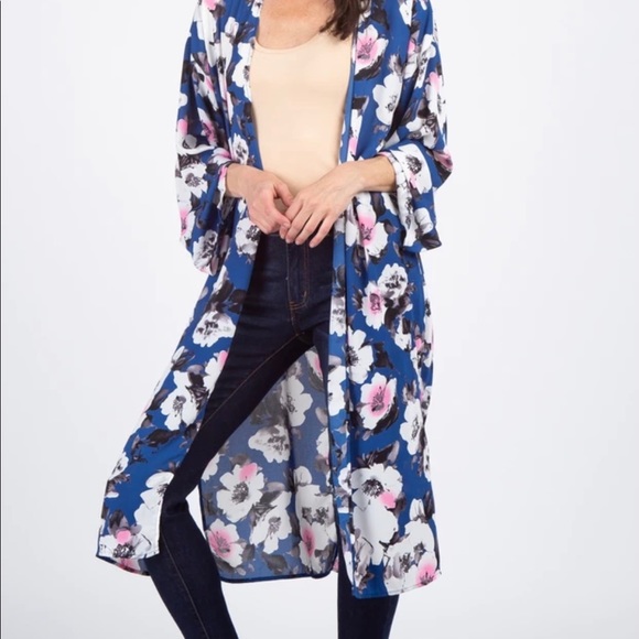Pocketed blue floral print chiffon cover-up - Picture 2 of 4